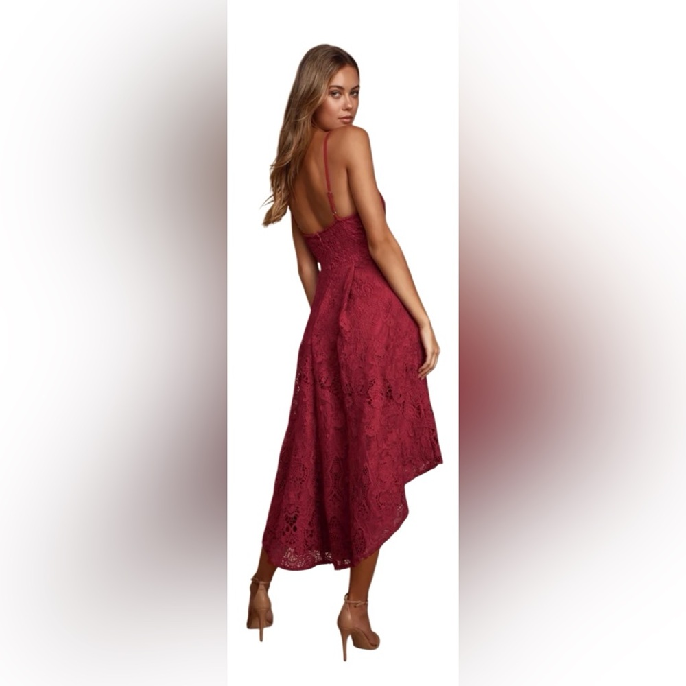 ♥️LULUS! “SO ADORED” BURGUNDY CROCHET LACE SLEEVELESS HIGH-LOW DRESS! ♥️ - Picture 4 of 16